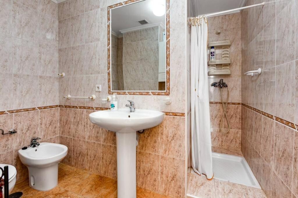 Apartment Ramon Gallud 204 Торевьиа Экстерьер фото